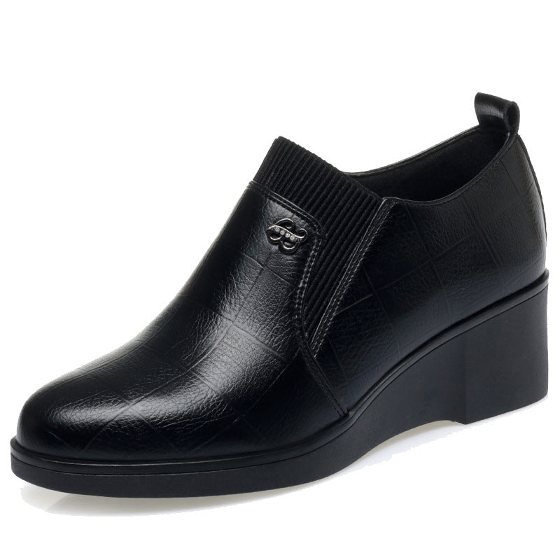 Elegante Slip-On Keilschuhe aus Leder