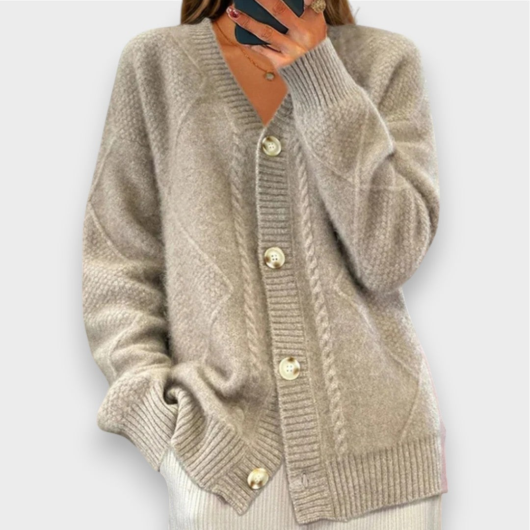 Leni | Strickjacke mit Zopfmuster